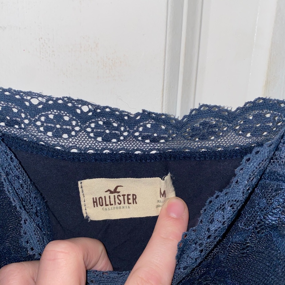 Tank top Hollister with lace trim down the middle